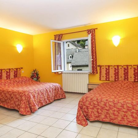 Auberge De L'Isard Saint-Denis  Bagian luar foto