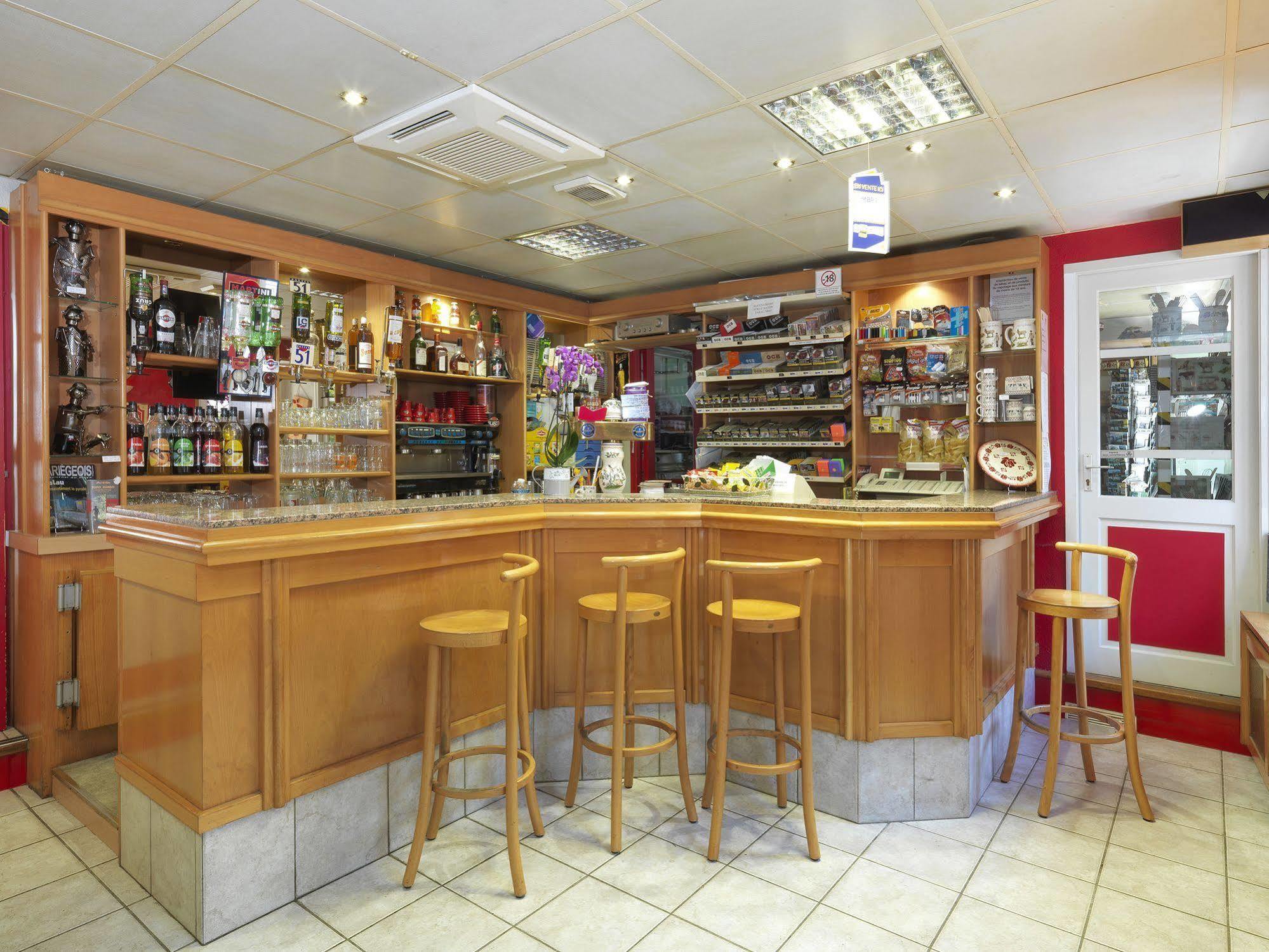 Auberge De L'Isard Saint-Denis  Bagian luar foto